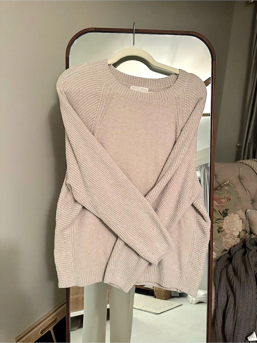 Barefoot Dreams CozyChic Lite in sand. Size Medium Like New